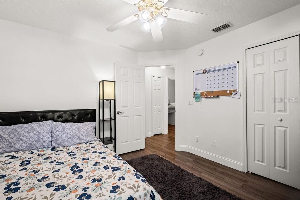 For Sale: $365,000 (4 beds, 2 baths, 1980 Square Feet)