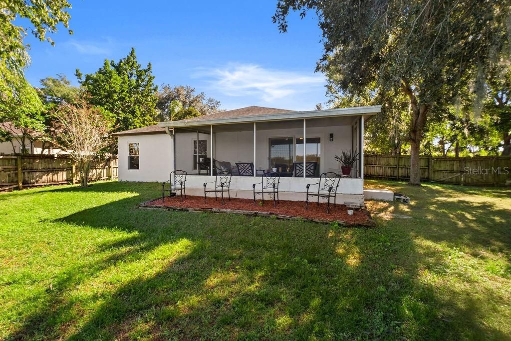 For Sale: $365,000 (4 beds, 2 baths, 1980 Square Feet)