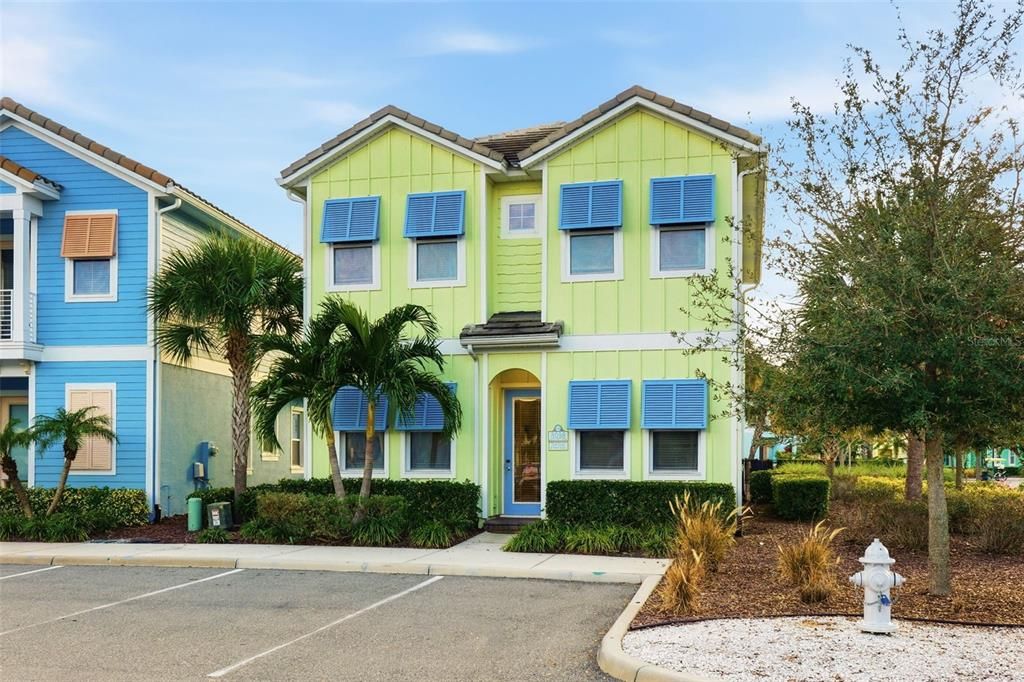 For Sale: $799,000 (5 beds, 5 baths, 1848 Square Feet)