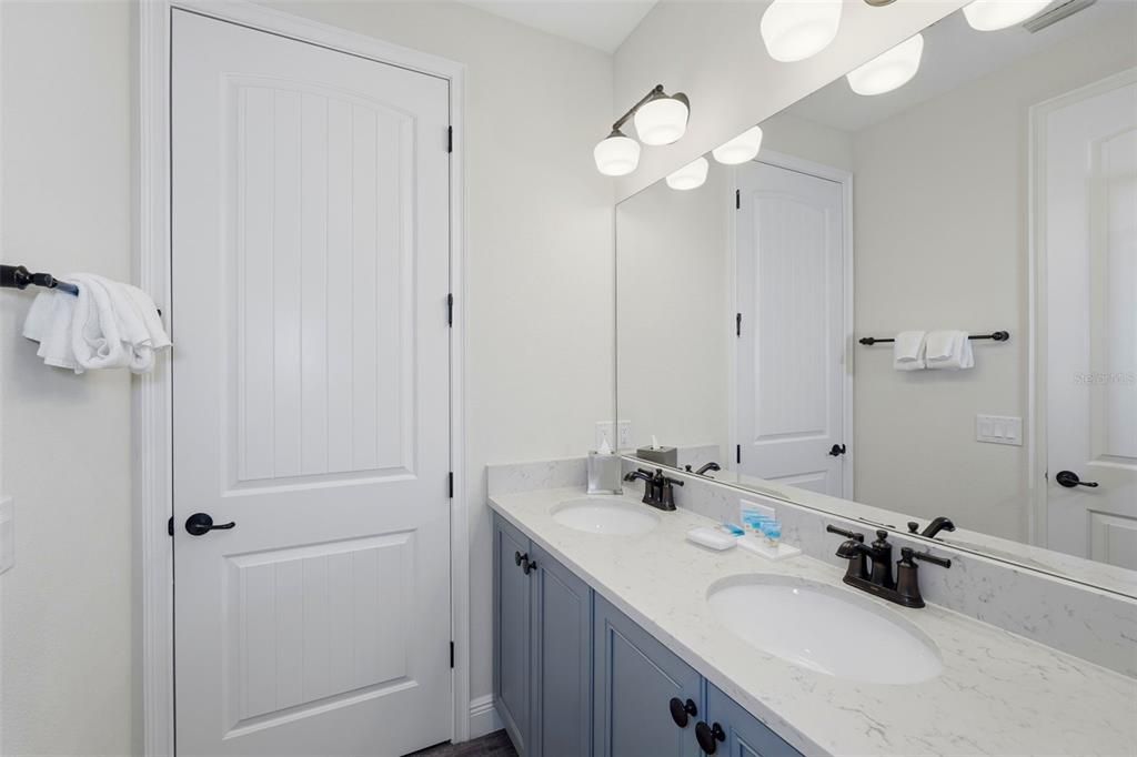 For Sale: $799,000 (5 beds, 5 baths, 1848 Square Feet)