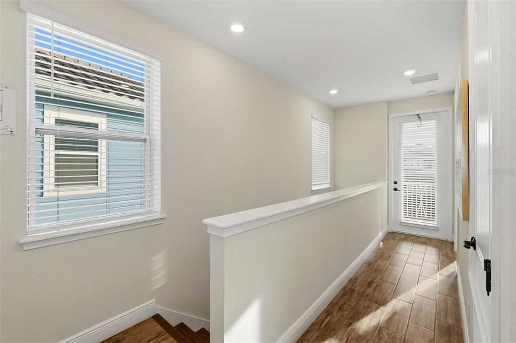 For Sale: $799,000 (5 beds, 5 baths, 1848 Square Feet)