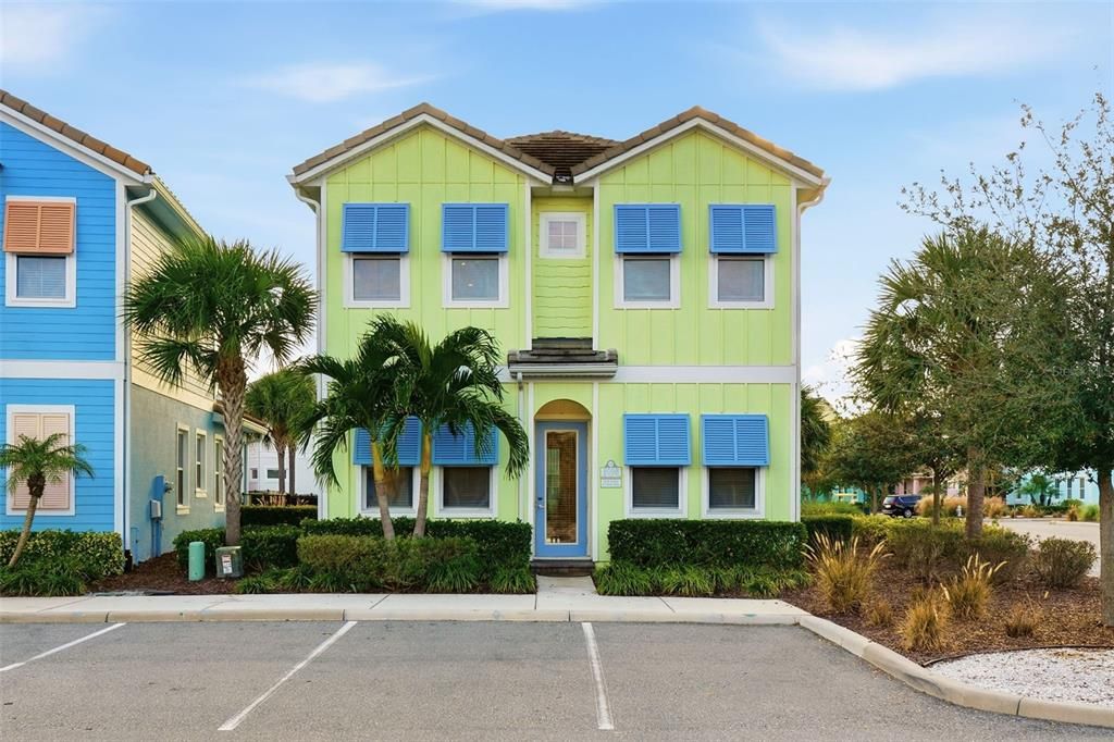 For Sale: $799,000 (5 beds, 5 baths, 1848 Square Feet)