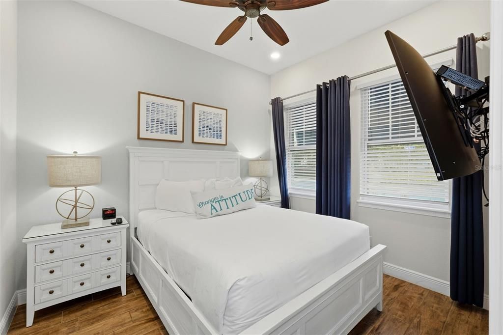 For Sale: $799,000 (5 beds, 5 baths, 1848 Square Feet)