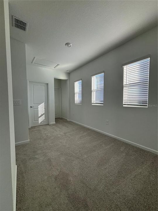 For Rent: $2,800 (3 beds, 2 baths, 1821 Square Feet)