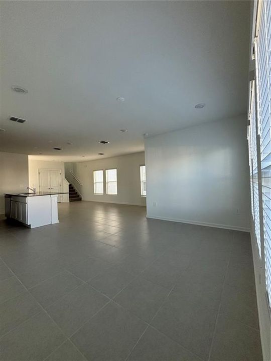 For Rent: $2,800 (3 beds, 2 baths, 1821 Square Feet)