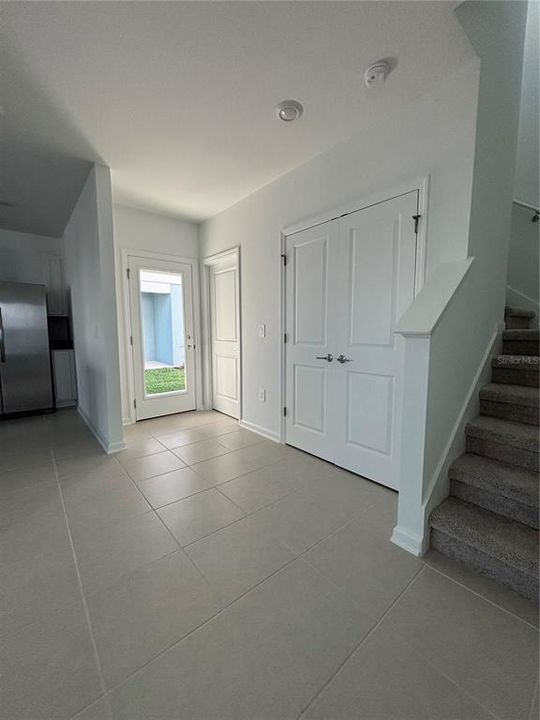 For Rent: $2,800 (3 beds, 2 baths, 1821 Square Feet)