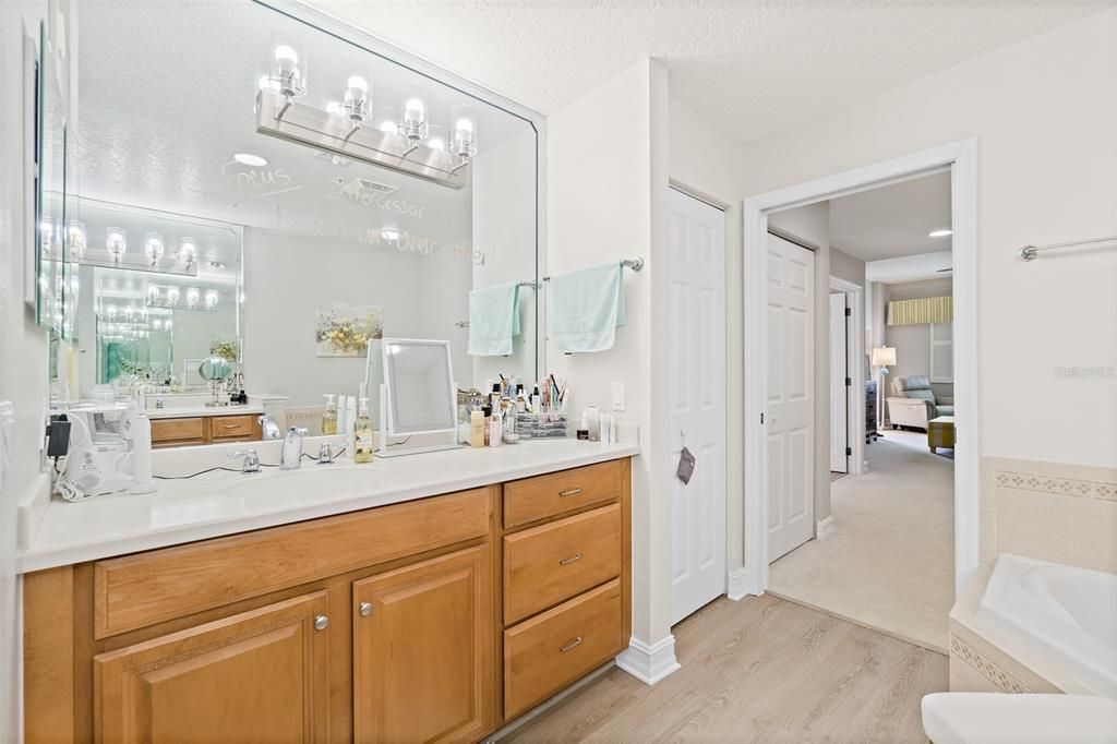 待售: $565,000 (3 贝兹, 2 浴室, 2270 平方英尺)