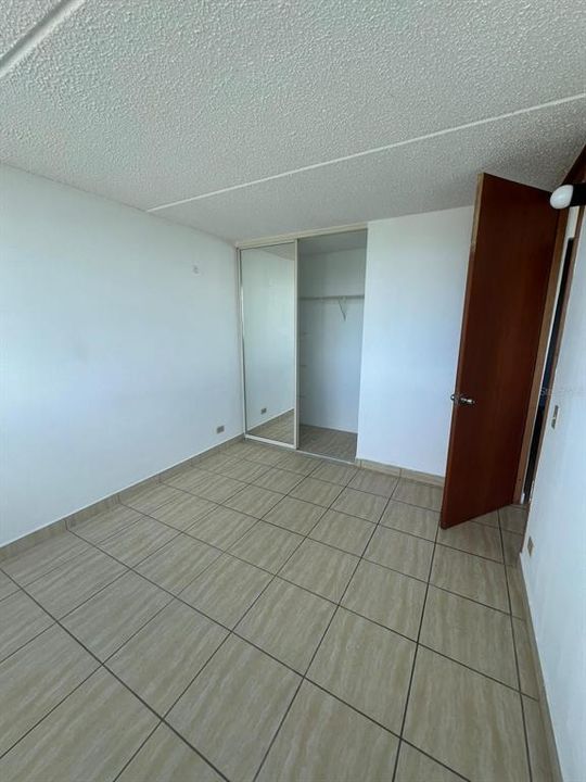 На продажу: $165,000 (3 спален, 1 ванн, 906 Квадратных фут)