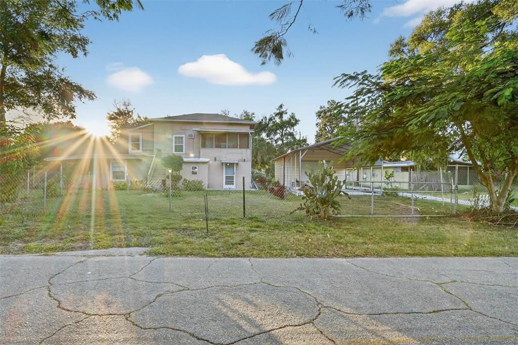 На продажу: $240,000 (4 спален, 2 ванн, 1593 Квадратных фут)