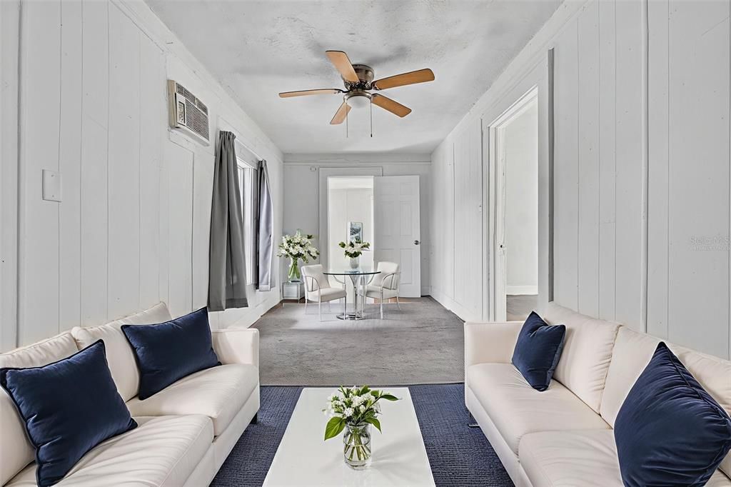 На продажу: $240,000 (4 спален, 2 ванн, 1593 Квадратных фут)