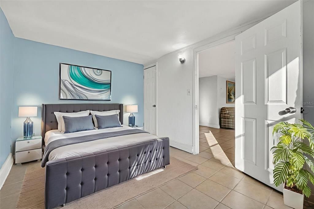 На продажу: $240,000 (4 спален, 2 ванн, 1593 Квадратных фут)