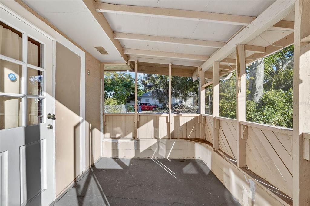 На продажу: $240,000 (4 спален, 2 ванн, 1593 Квадратных фут)