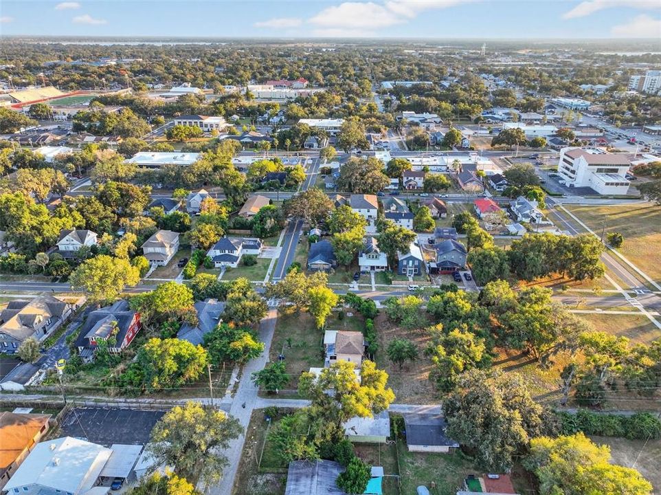 На продажу: $240,000 (4 спален, 2 ванн, 1593 Квадратных фут)