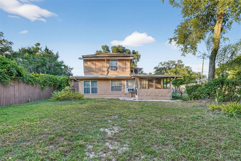 На продажу: $240,000 (4 спален, 2 ванн, 1593 Квадратных фут)