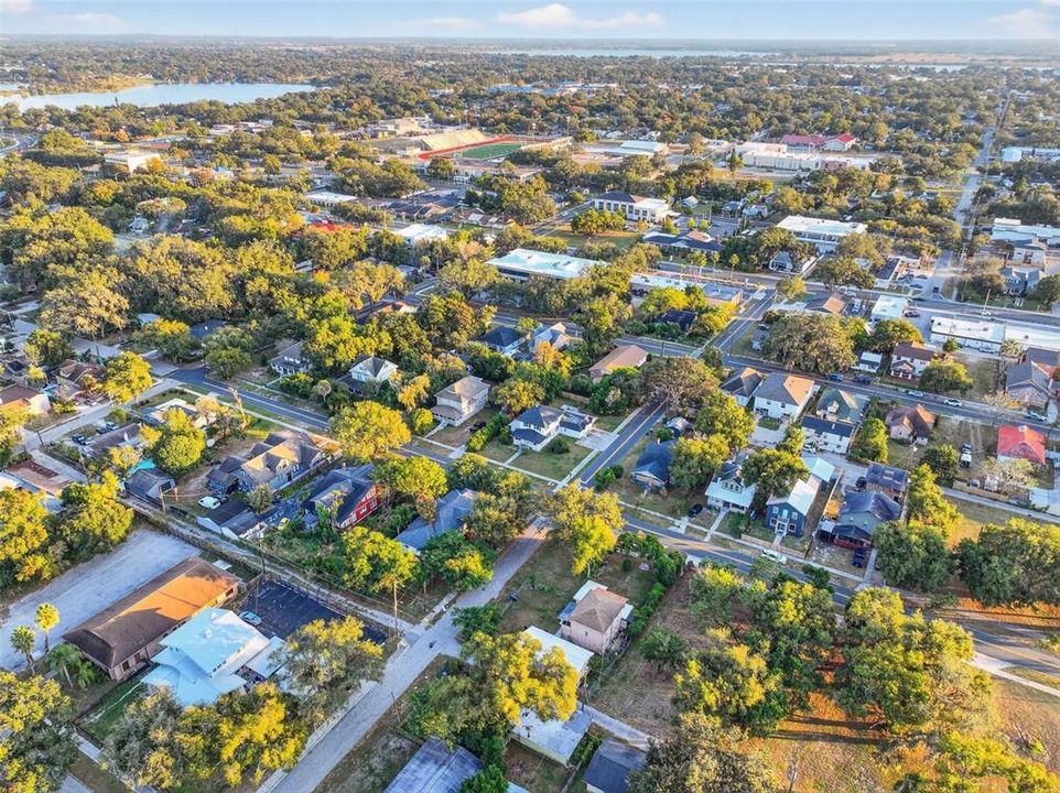 На продажу: $240,000 (4 спален, 2 ванн, 1593 Квадратных фут)