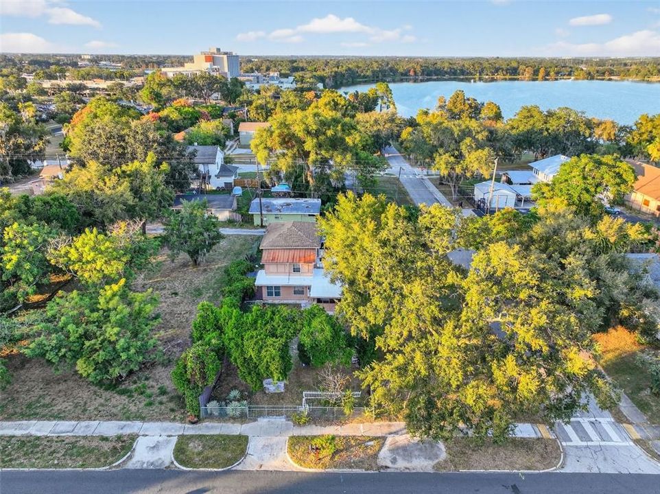 На продажу: $240,000 (4 спален, 2 ванн, 1593 Квадратных фут)