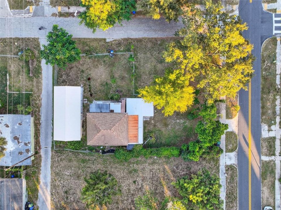 На продажу: $240,000 (4 спален, 2 ванн, 1593 Квадратных фут)