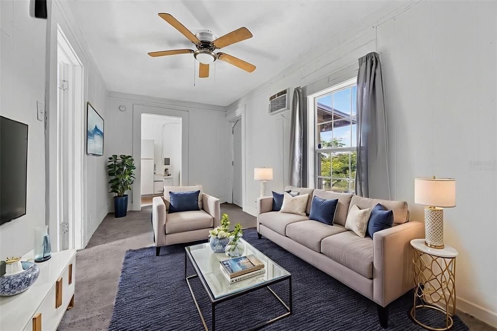 На продажу: $240,000 (4 спален, 2 ванн, 1593 Квадратных фут)