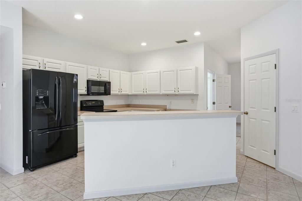 待售: $299,900 (3 贝兹, 2 浴室, 1885 平方英尺)