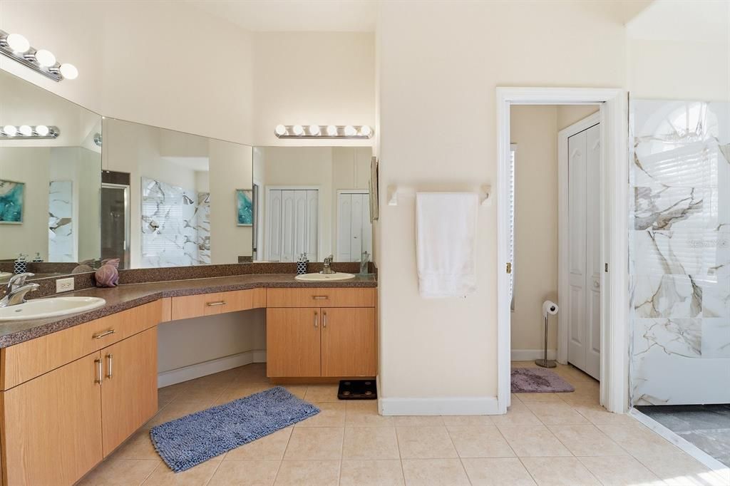 На продажу: $699,900 (4 спален, 3 ванн, 2487 Квадратных фут)