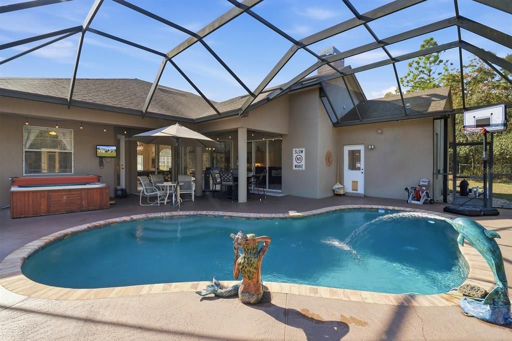 На продажу: $699,900 (4 спален, 3 ванн, 2487 Квадратных фут)