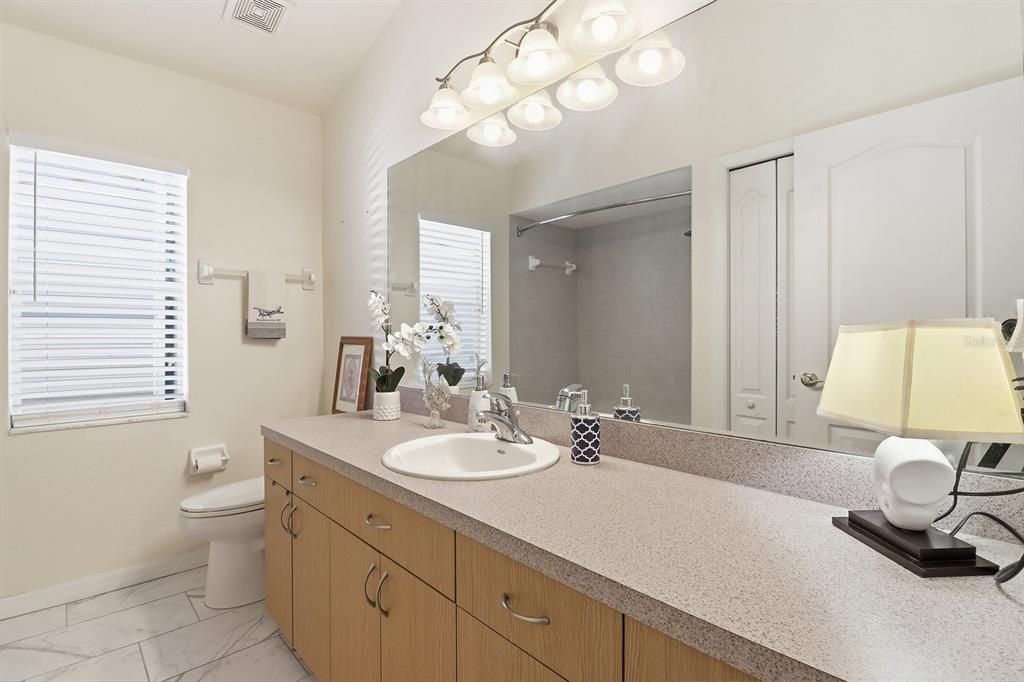 На продажу: $699,900 (4 спален, 3 ванн, 2487 Квадратных фут)