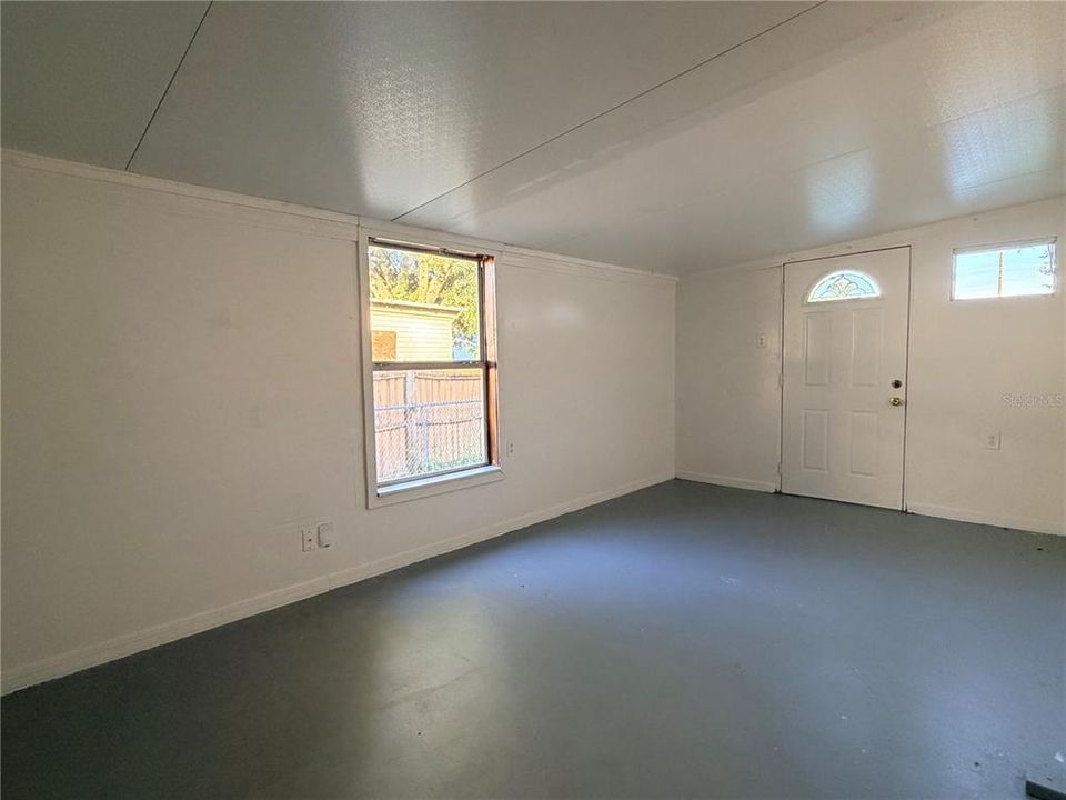 Activo con contrato: $124,000 (3 camas, 2 baños, 849 Pies cuadrados)