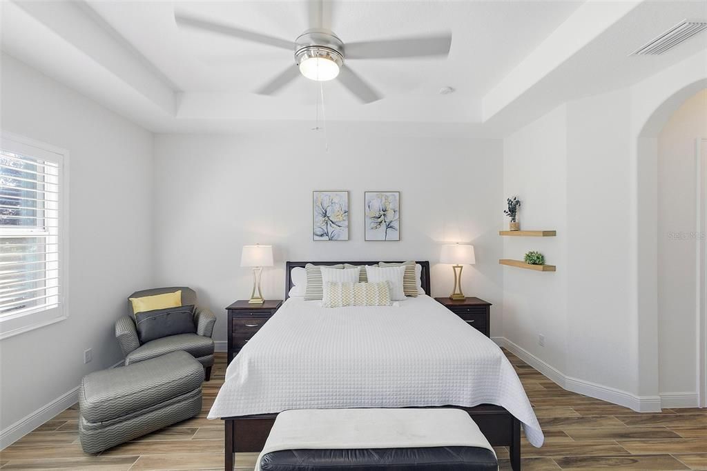 待售: $649,500 (4 贝兹, 3 浴室, 2544 平方英尺)