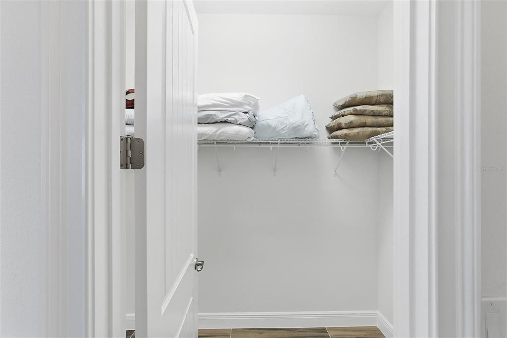 待售: $649,500 (4 贝兹, 3 浴室, 2544 平方英尺)