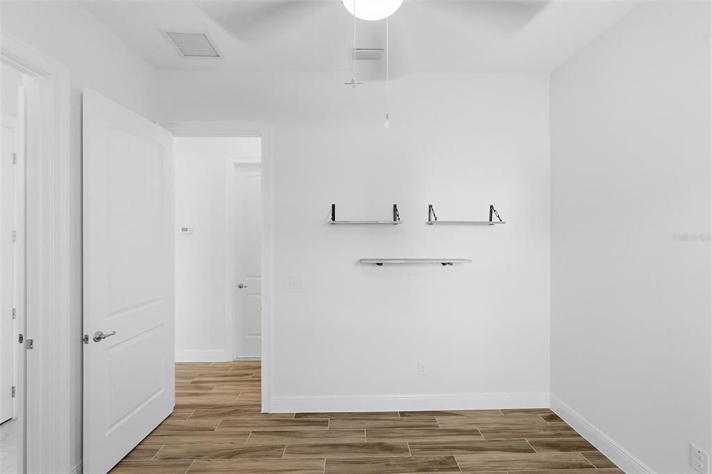 待售: $649,500 (4 贝兹, 3 浴室, 2544 平方英尺)