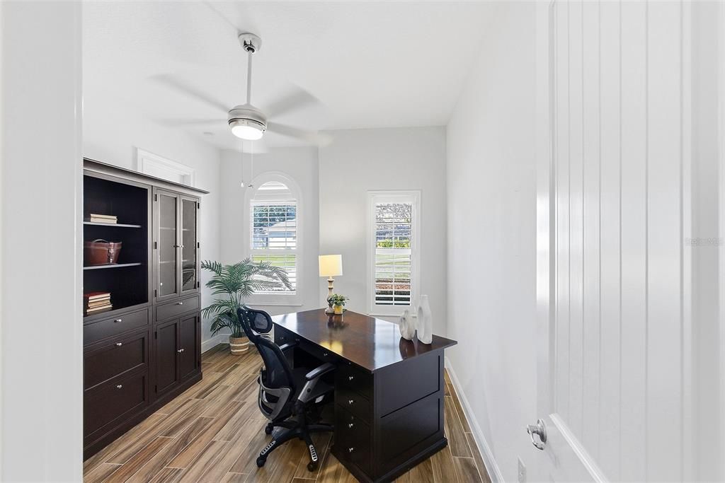 待售: $649,500 (4 贝兹, 3 浴室, 2544 平方英尺)