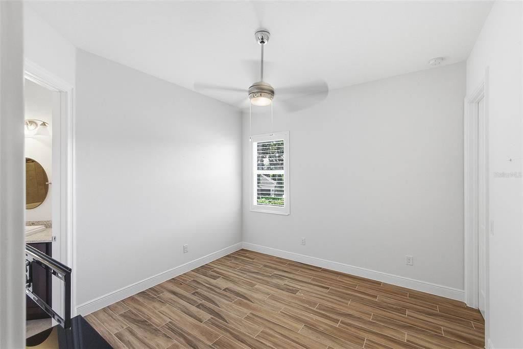 待售: $649,500 (4 贝兹, 3 浴室, 2544 平方英尺)