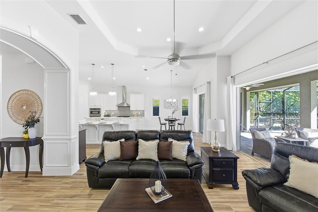 待售: $649,500 (4 贝兹, 3 浴室, 2544 平方英尺)