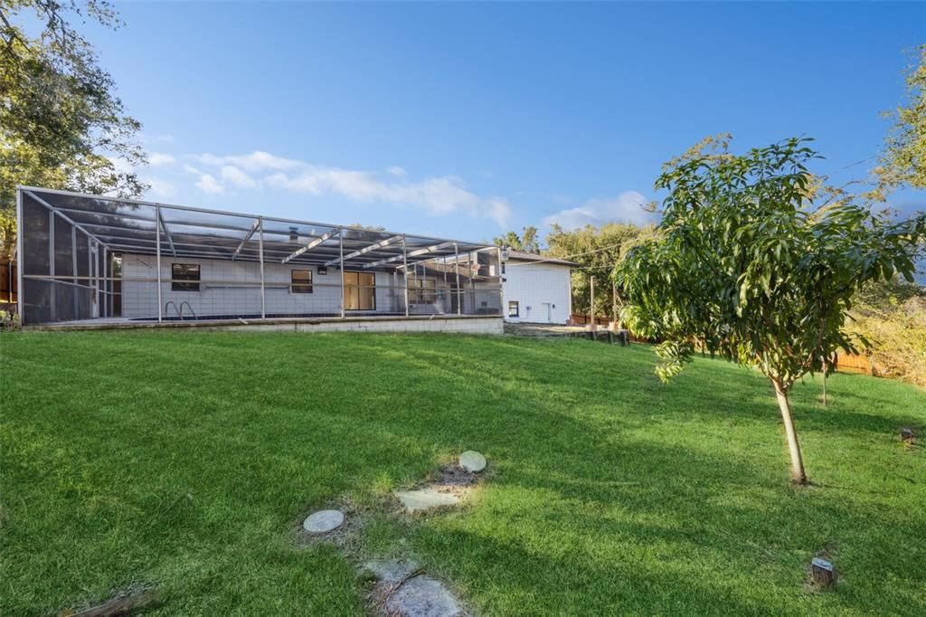 For Sale: $475,000 (4 beds, 2 baths, 2304 Square Feet)