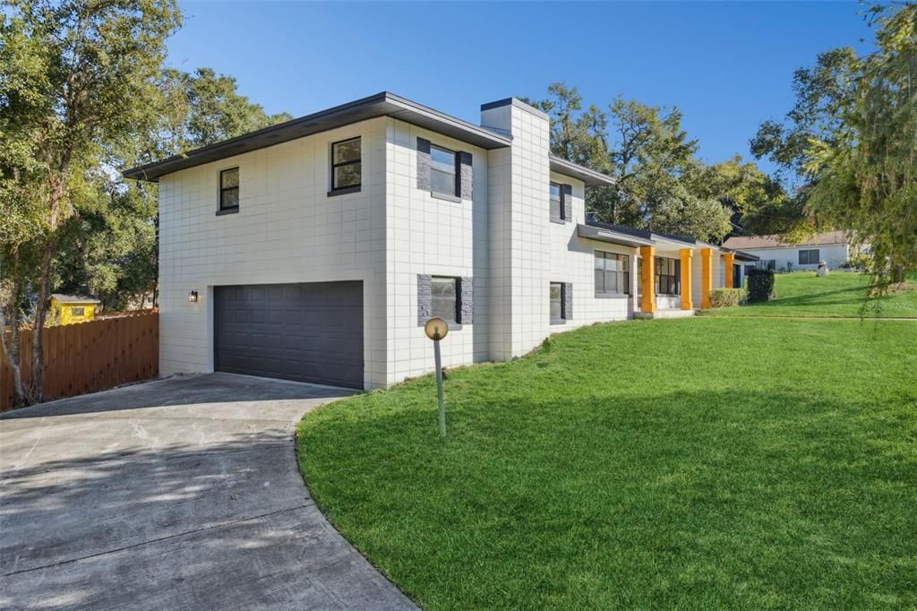 For Sale: $475,000 (4 beds, 2 baths, 2304 Square Feet)