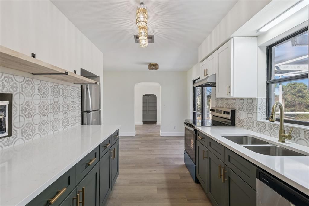 For Sale: $475,000 (4 beds, 2 baths, 2304 Square Feet)