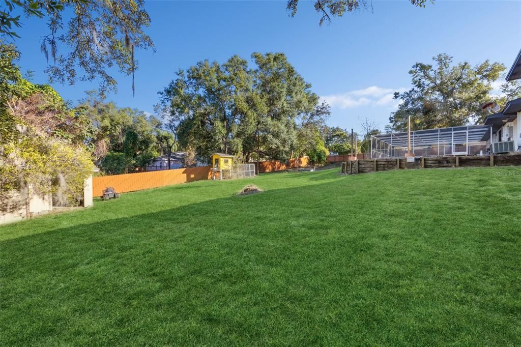 For Sale: $475,000 (4 beds, 2 baths, 2304 Square Feet)