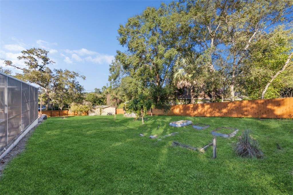 For Sale: $475,000 (4 beds, 2 baths, 2304 Square Feet)