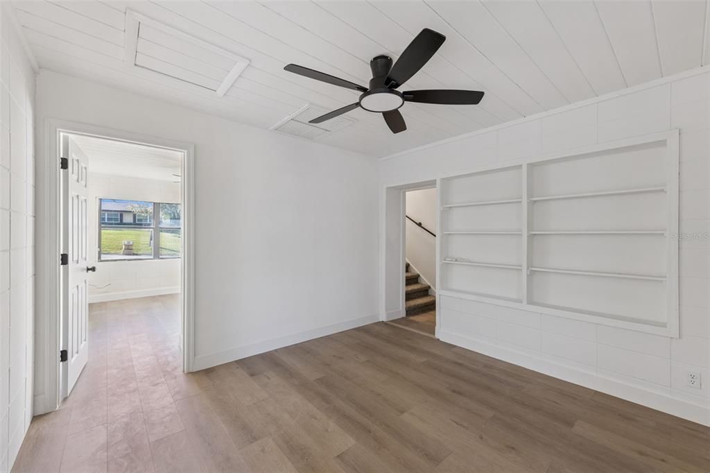 For Sale: $475,000 (4 beds, 2 baths, 2304 Square Feet)