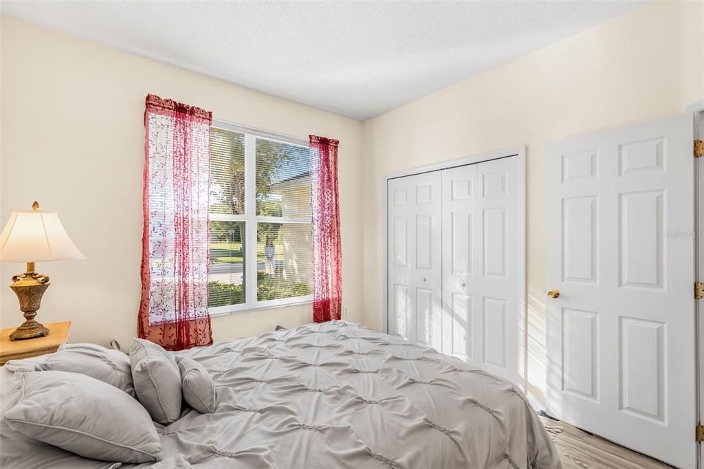 待售: $405,000 (4 贝兹, 3 浴室, 1542 平方英尺)