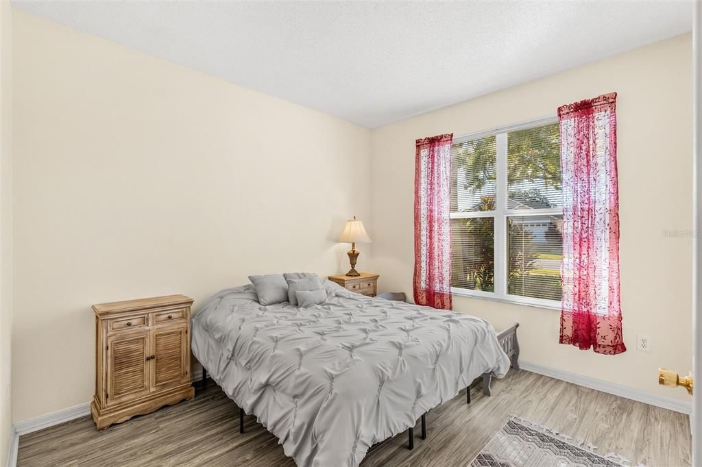 待售: $405,000 (4 贝兹, 3 浴室, 1542 平方英尺)