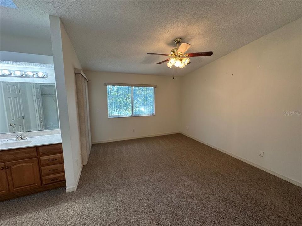 待售: $279,900 (3 贝兹, 2 浴室, 1461 平方英尺)