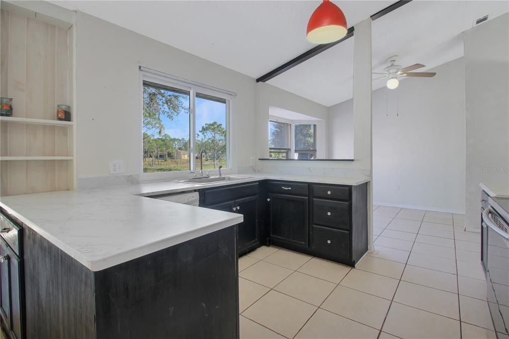 For Sale: $315,000 (3 beds, 2 baths, 1733 Square Feet)