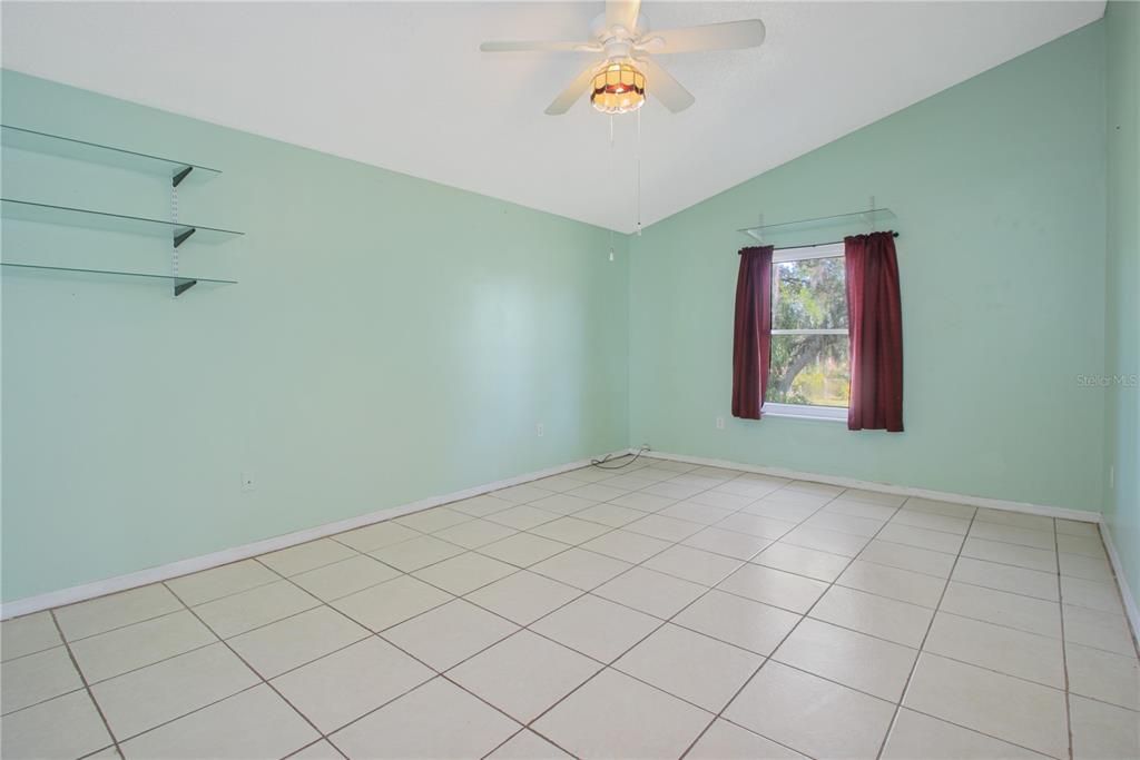 For Sale: $315,000 (3 beds, 2 baths, 1733 Square Feet)