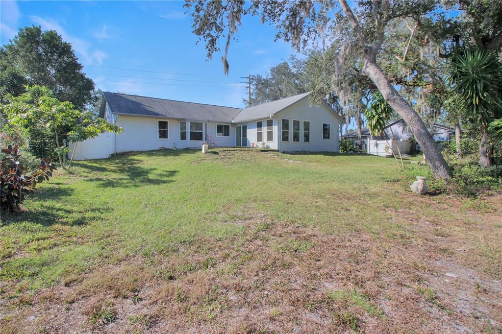 For Sale: $315,000 (3 beds, 2 baths, 1733 Square Feet)