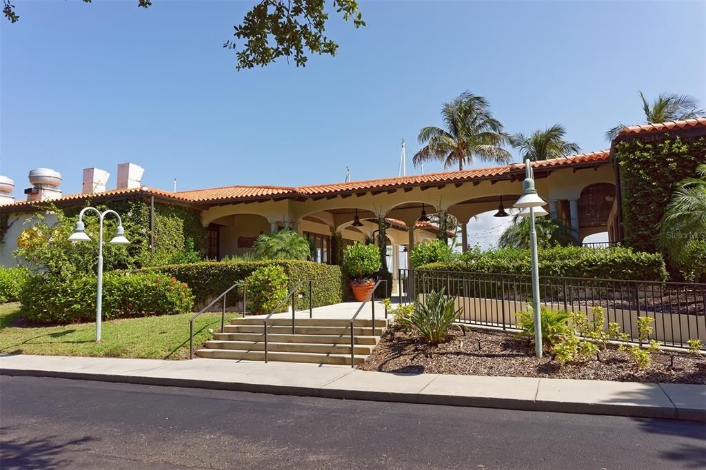 For Sale: $2,295,000 (4 beds, 3 baths, 3263 Square Feet)