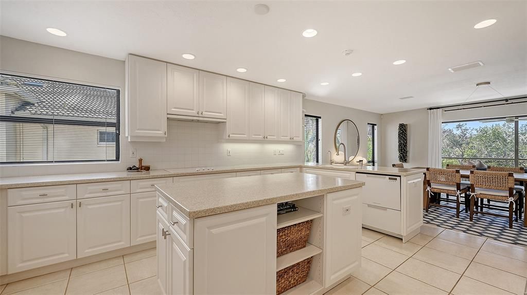 For Sale: $2,295,000 (4 beds, 3 baths, 3263 Square Feet)