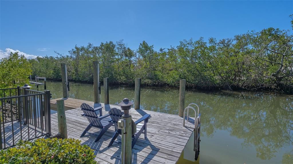 For Sale: $2,295,000 (4 beds, 3 baths, 3263 Square Feet)