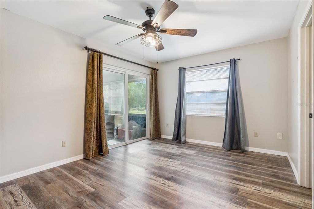 En Venta: $679,987 (4 camas, 3 baños, 1768 Pies cuadrados)