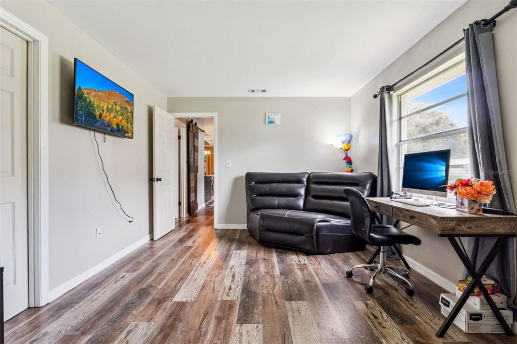 En Venta: $679,987 (4 camas, 3 baños, 1768 Pies cuadrados)